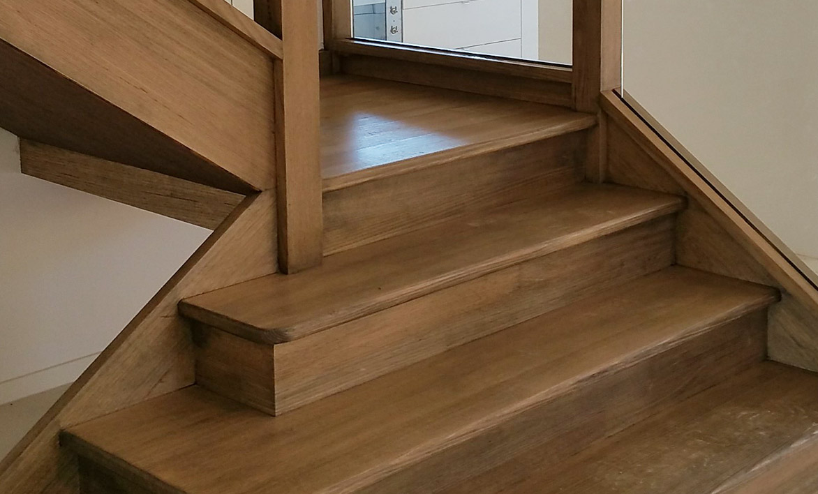 closed staircase design