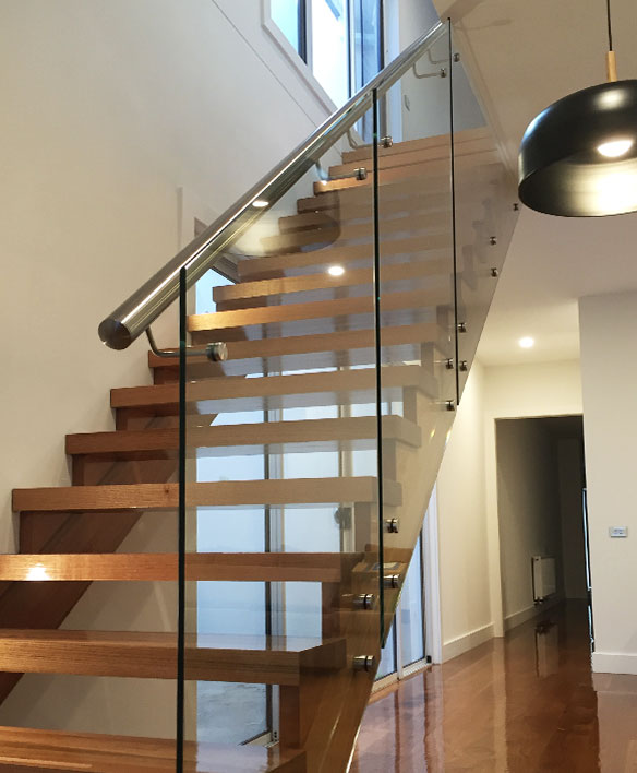 glass balustrade for stairs